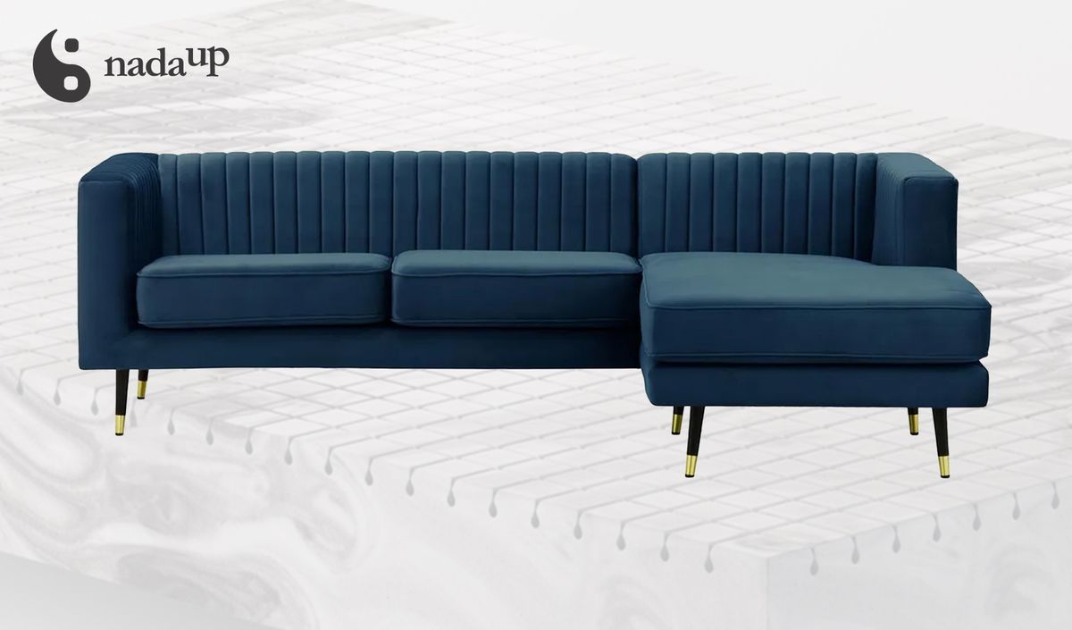 Großes rechtsseitiges Ecksofa Slender aus medizinischem Schaumstoff