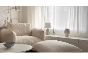 Fensterbänke optimal nutzen: Kissen, Stoffe und Stiltipps